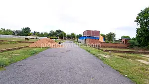 Plots in Raebareli Road