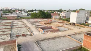Plot in Lucknow
