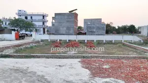 Plot in Lucknow